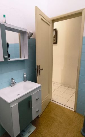 Casa de condomínio à venda com 110m², 3 quartos e 2 vagas Casa de condomínio à venda com 110m², 3 quartos e 2 vagasBanheiro