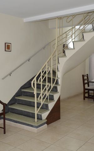 Casa de condomínio à venda com 110m², 3 quartos e 2 vagasSala