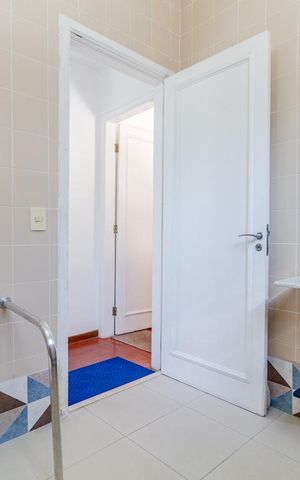 Casa à venda com 220m², 3 quartos e 2 vagasBanheiro