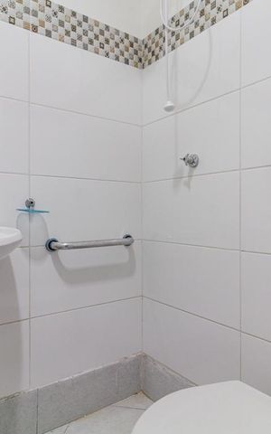 Casa à venda com 220m², 3 quartos e 2 vagasLavabo
