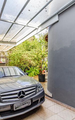 Casa à venda com 220m², 3 quartos e 2 vagasGaragem