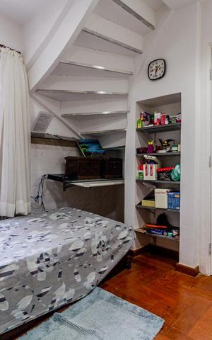 Casa à venda com 220m², 3 quartos e 2 vagasQuarto 3