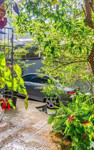 Casa à venda com 220m², 3 quartos e 2 vagasJardim