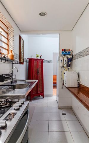 Casa à venda com 220m², 3 quartos e 2 vagasCozinha
