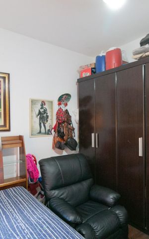 Casa à venda com 420m², 4 quartos e 4 vagas Casa à venda com 420m², 4 quartos e 4 vagasQuarto 1