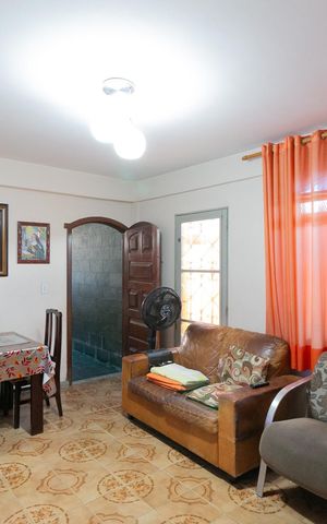 Casa à venda com 420m², 4 quartos e 4 vagas Casa à venda com 420m², 4 quartos e 4 vagasCopa
