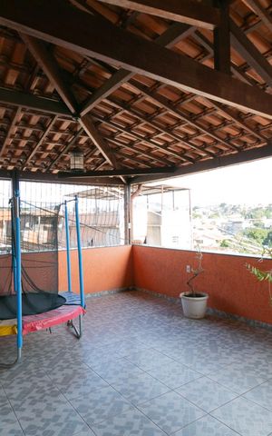 Casa à venda com 420m², 4 quartos e 4 vagas Casa à venda com 420m², 4 quartos e 4 vagasTerraço