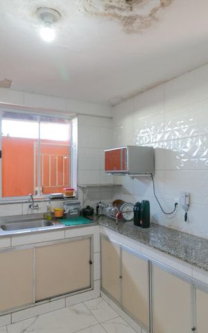 Casa à venda com 420m², 4 quartos e 4 vagas Casa à venda com 420m², 4 quartos e 4 vagasCozinha