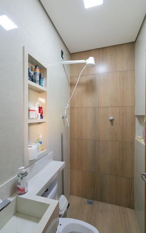 Casa à venda com 420m², 4 quartos e 4 vagas Casa à venda com 420m², 4 quartos e 4 vagasBanheiro 2