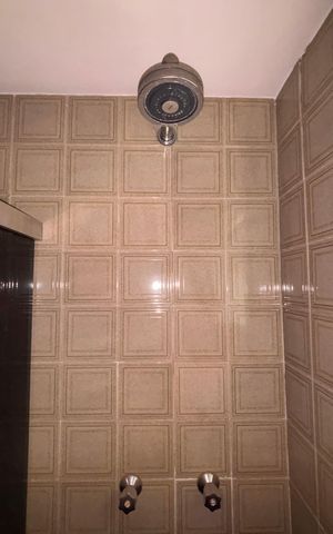 Apartamento à venda com 96m², 2 quartos e 1 vaga Apartamento à venda com 96m², 2 quartos e 1 vagaBanheiro