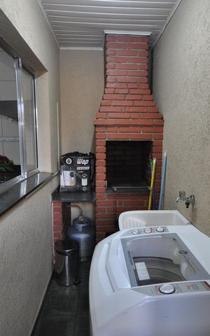 Casa à venda com 150m², 3 quartos e 4 vagasÁrea de Serviço