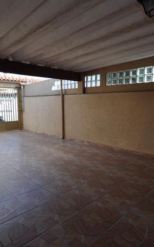 Casa à venda com 150m², 3 quartos e 4 vagasGaragem