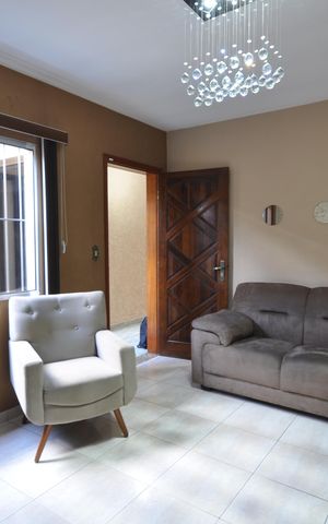 Casa à venda com 150m², 3 quartos e 4 vagasSala