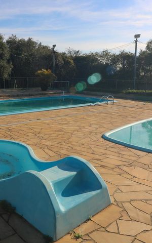 Casa de condomínio à venda com 300m², 4 quartos e 1 vaga Casa de condomínio à venda com 300m², 4 quartos e 1 vagaÁrea comum - Piscina