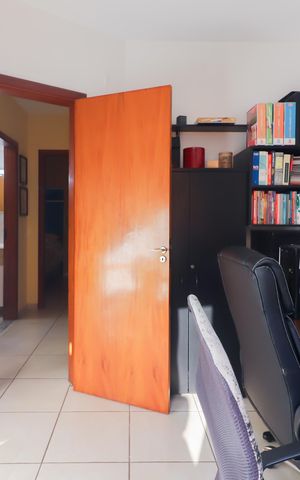 Casa de condomínio à venda com 200m², 3 quartos e 3 vagas Casa de condomínio à venda com 200m², 3 quartos e 3 vagasQuarto 2