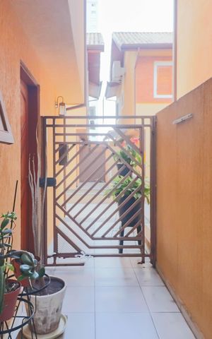 Casa de condomínio à venda com 200m², 3 quartos e 3 vagas Casa de condomínio à venda com 200m², 3 quartos e 3 vagasLavanderia