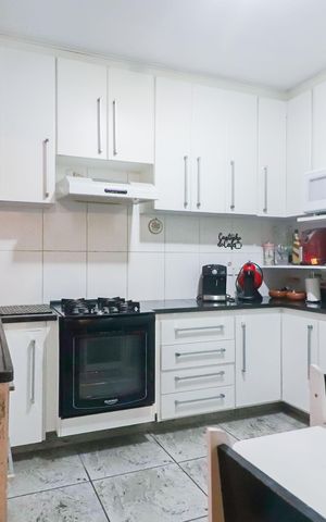 Casa de condomínio à venda com 200m², 3 quartos e 3 vagas Casa de condomínio à venda com 200m², 3 quartos e 3 vagasCozinha