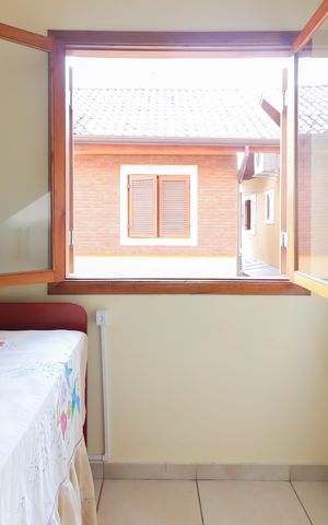Casa de condomínio à venda com 200m², 3 quartos e 3 vagas Casa de condomínio à venda com 200m², 3 quartos e 3 vagasQuarto 1