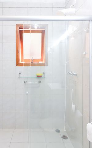 Casa de condomínio à venda com 200m², 3 quartos e 3 vagas Casa de condomínio à venda com 200m², 3 quartos e 3 vagasBanheiro