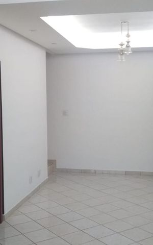 Casa à venda com 145m², 3 quartos e 3 vagas Casa à venda com 145m², 3 quartos e 3 vagasSala
