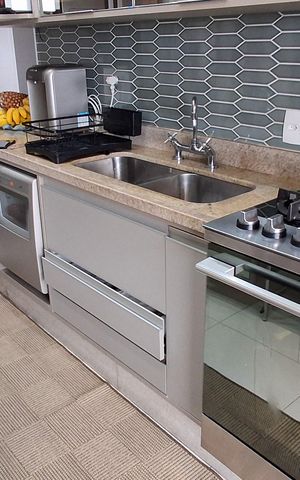 Casa à venda com 151m², 4 quartos e 3 vagas Casa à venda com 151m², 4 quartos e 3 vagasCozinha