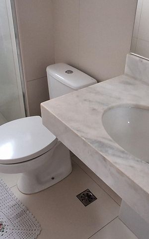 Casa à venda com 151m², 4 quartos e 3 vagas Casa à venda com 151m², 4 quartos e 3 vagasBanheiro Suíte 2