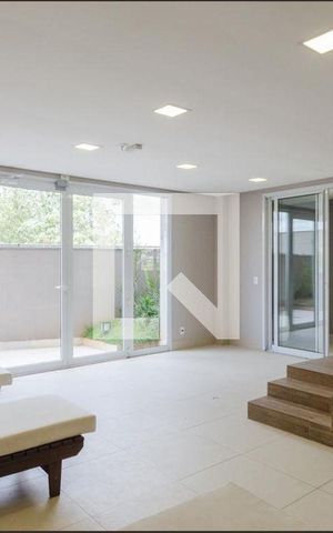 Casa à venda com 151m², 4 quartos e 3 vagas Casa à venda com 151m², 4 quartos e 3 vagasÁrea Comum