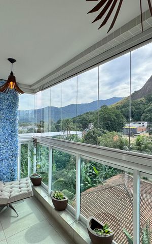Apartamento à venda com 126m², 3 quartos e 2 vagas Apartamento à venda com 126m², 3 quartos e 2 vagasVaranda