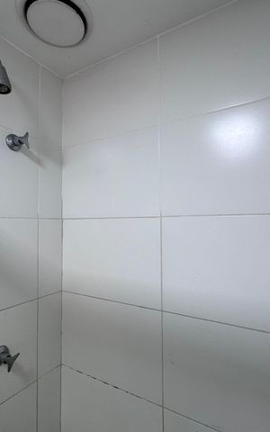 Apartamento à venda com 126m², 3 quartos e 2 vagas Apartamento à venda com 126m², 3 quartos e 2 vagasSuíte 1 - Banheiro