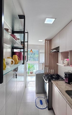 Apartamento à venda com 126m², 3 quartos e 2 vagas Apartamento à venda com 126m², 3 quartos e 2 vagasCozinha e Área de Serviço