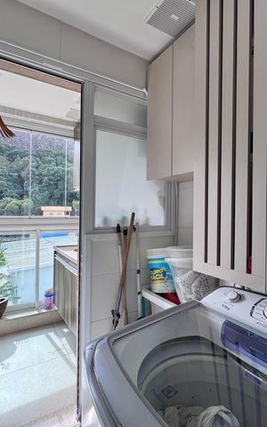 Apartamento à venda com 126m², 3 quartos e 2 vagas Apartamento à venda com 126m², 3 quartos e 2 vagasCozinha e Área de Serviço