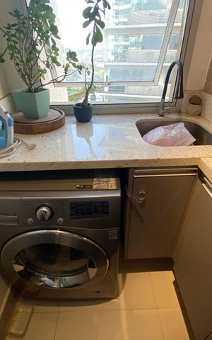 Apartamento à venda com 85m², 2 quartos e 1 vaga Apartamento à venda com 85m², 2 quartos e 1 vagaCozinha e Área de Serviço