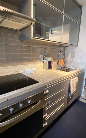 Apartamento à venda com 85m², 2 quartos e 1 vaga Apartamento à venda com 85m², 2 quartos e 1 vagaCozinha e Área de Serviço