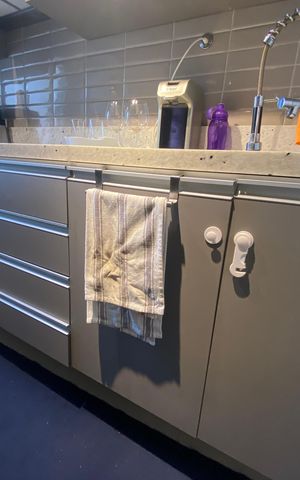 Apartamento à venda com 85m², 2 quartos e 1 vaga Apartamento à venda com 85m², 2 quartos e 1 vagaCozinha e Área de Serviço