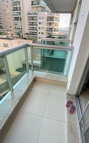 Apartamento à venda com 85m², 2 quartos e 1 vaga Apartamento à venda com 85m², 2 quartos e 1 vagaVaranda - Sala