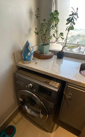 Apartamento à venda com 85m², 2 quartos e 1 vaga Apartamento à venda com 85m², 2 quartos e 1 vagaCozinha e Área de Serviço