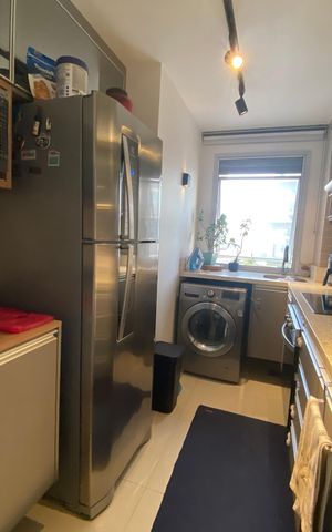 Apartamento à venda com 85m², 2 quartos e 1 vaga Apartamento à venda com 85m², 2 quartos e 1 vagaCozinha e Área de Serviço