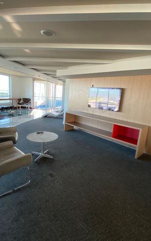 Apartamento à venda com 85m², 2 quartos e 1 vaga Apartamento à venda com 85m², 2 quartos e 1 vagaÁrea comum - Salão de festas