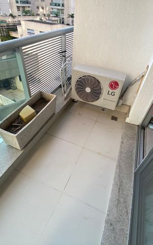 Apartamento à venda com 85m², 2 quartos e 1 vaga Apartamento à venda com 85m², 2 quartos e 1 vagaVaranda - Quarto 1