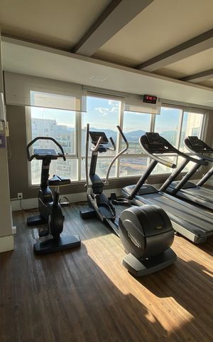 Apartamento à venda com 85m², 2 quartos e 1 vaga Apartamento à venda com 85m², 2 quartos e 1 vagaAcademia