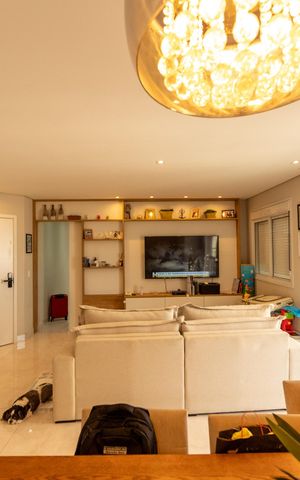Apartamento à venda com 109m², 3 quartos e 2 vagas Apartamento à venda com 109m², 3 quartos e 2 vagasSala