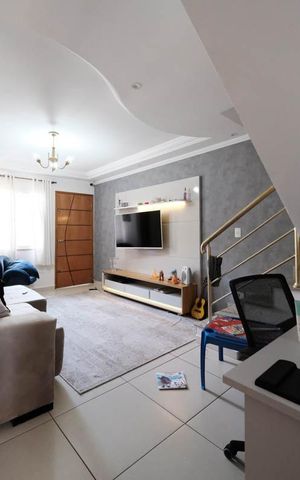 Casa à venda com 134m², 2 quartos e 4 vagasSala