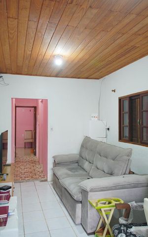 Casa à venda com 100m², 2 quartos e 4 vagasSala