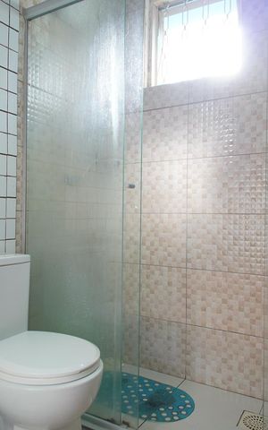 Casa à venda com 100m², 2 quartos e 4 vagasBanheiro Corredor