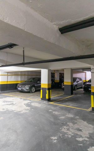 Apartamento para alugar com 150m², 3 quartos e 1 vaga Apartamento para alugar com 150m², 3 quartos e 1 vagaGaragem