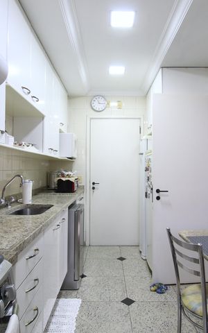 Apartamento à venda com 103m², 3 quartos e 2 vagasCozinha