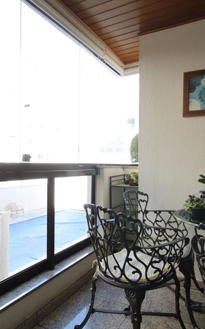 Apartamento à venda com 103m², 3 quartos e 2 vagasVaranda