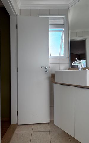 Apartamento à venda com 74m², 2 quartos e 2 vagasBanheiro da Suíte