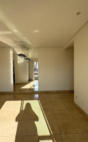 Apartamento à venda com 74m², 2 quartos e 2 vagasSala