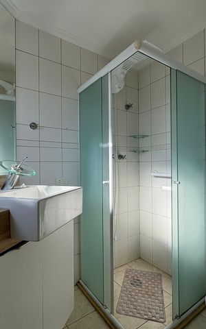 Apartamento à venda com 74m², 2 quartos e 2 vagasBanheiro da Suíte